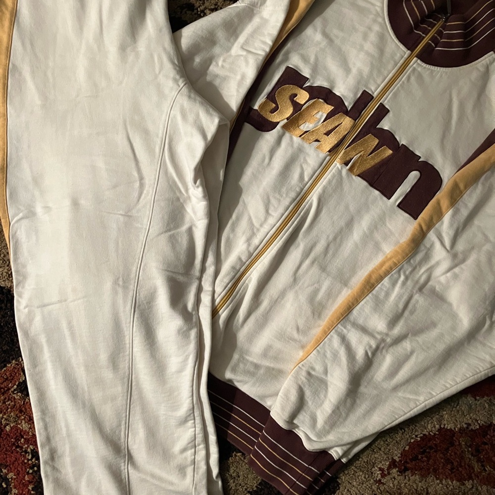 Beautiful Sean John jacket and pants
